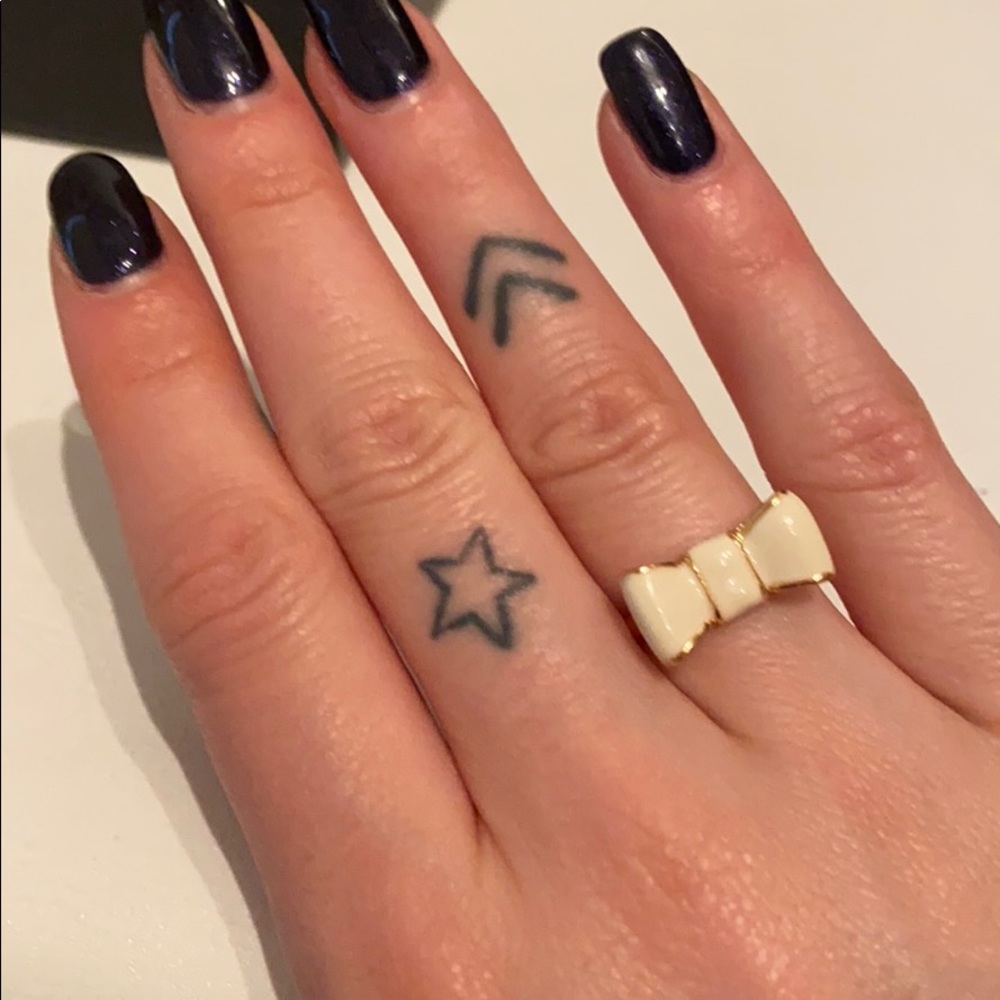 Kate spade- white and gold bow ring size 7